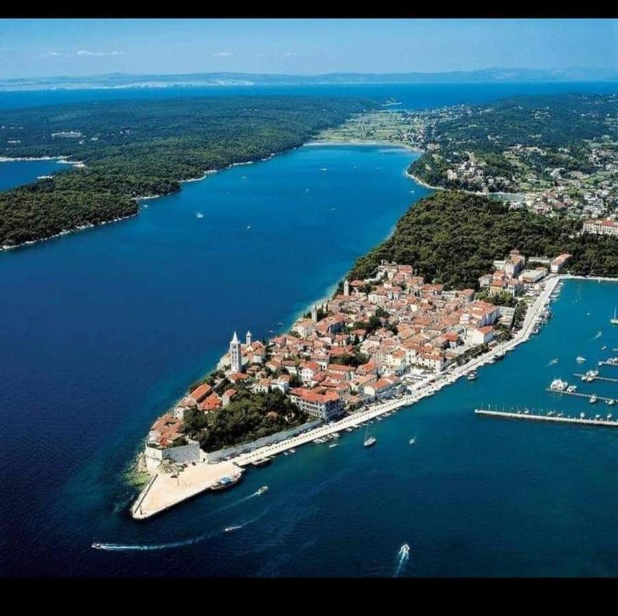 Apartman Belisima Deluxe Supetarska Draga Exterior photo